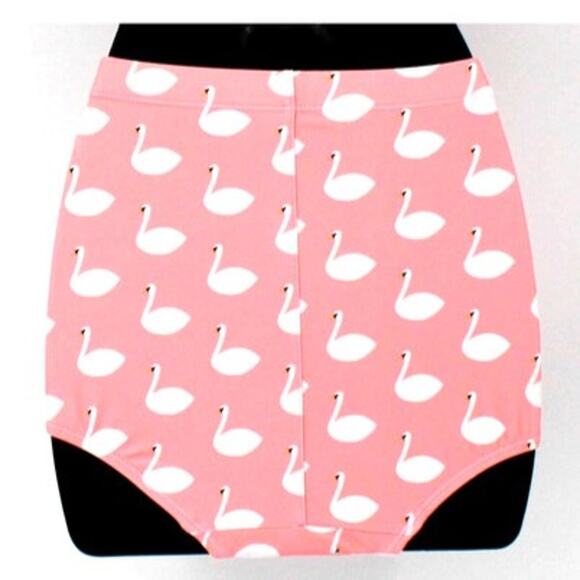 Swimsuit Pink & White Swan Print Bombshell Bikini Bottom Only Size Medium - Picture 4 of 6
